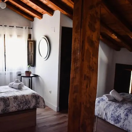 Tierras De * Aguilera