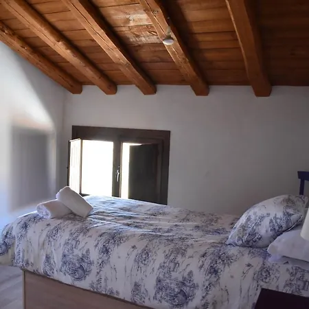 Tierras De * Aguilera