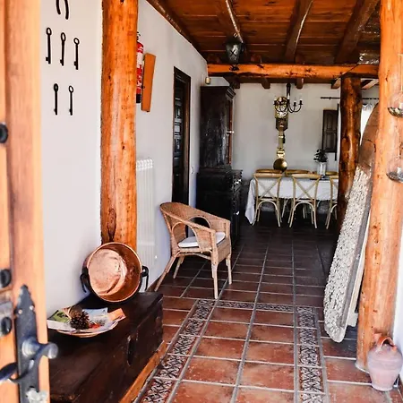 Tierras De * Aguilera