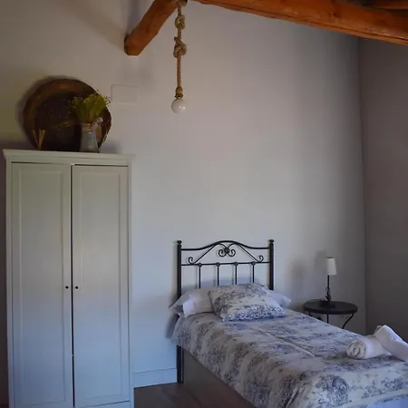 Tierras De * Aguilera