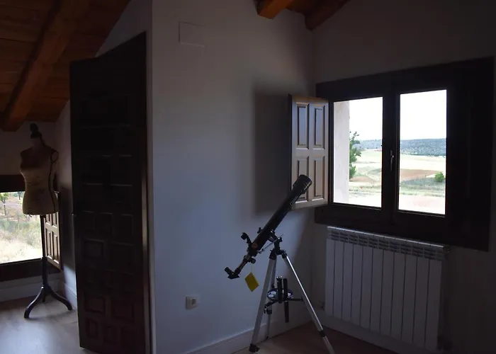 Tierras De * Aguilera