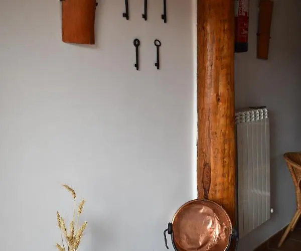 Tierras De 펜션 Aguilera